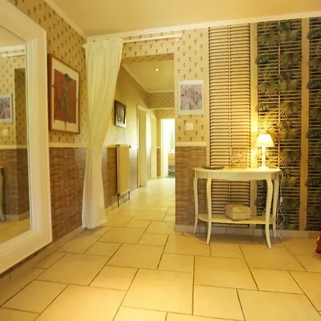 Cote Vignes Bed & Breakfast 4*