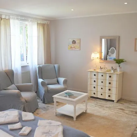 Cote Vignes Bed & Breakfast